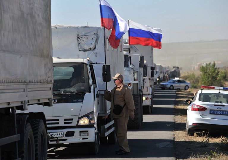 Подготовка к отправке третьего гуманитарного конвоя в Ростовской области Подготовка к отправке третьего гуманитарного конвоя в Ростовской области