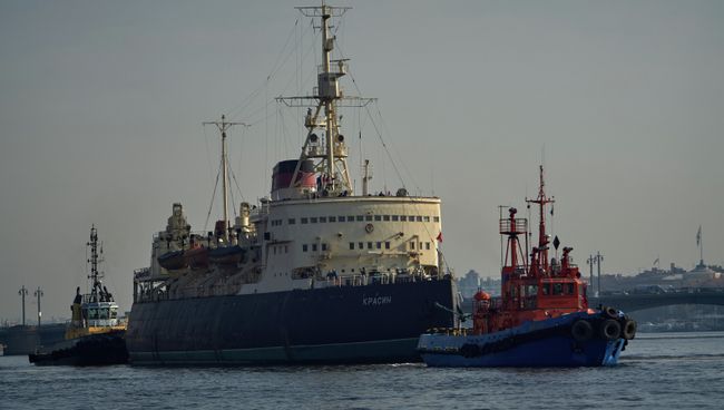 Отправка ледокола Красин на ремонт в город Кронштадт на Морской завод