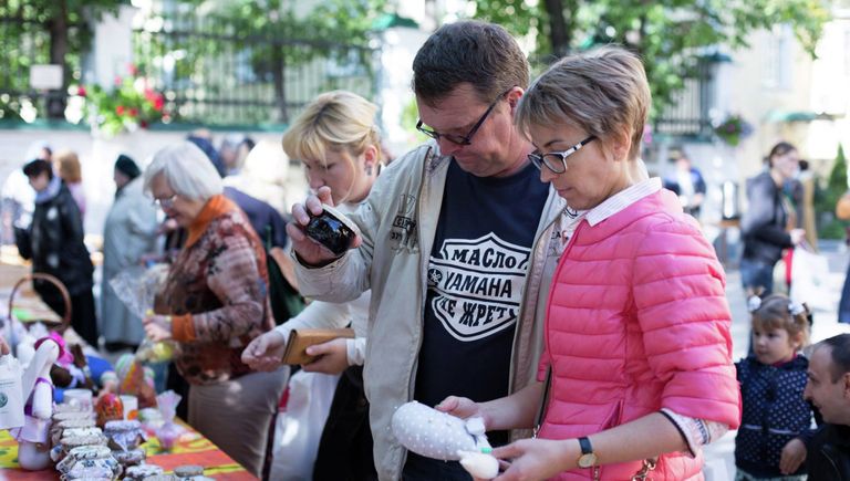 Благотворительная ярмарка Осенины в храме иконы Божией Матери Всех скорбящих Радость Благотворительная ярмарка Осенины в храме иконы Божией Матери Всех скорбящих Радость
