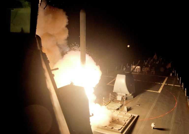 Запуск ракеты Томагавк с борта корабля ВМС США в Красном море 23 сентября 2014 Запуск ракеты Томагавк с борта корабля ВМС США в Красном море 23 сентября 2014