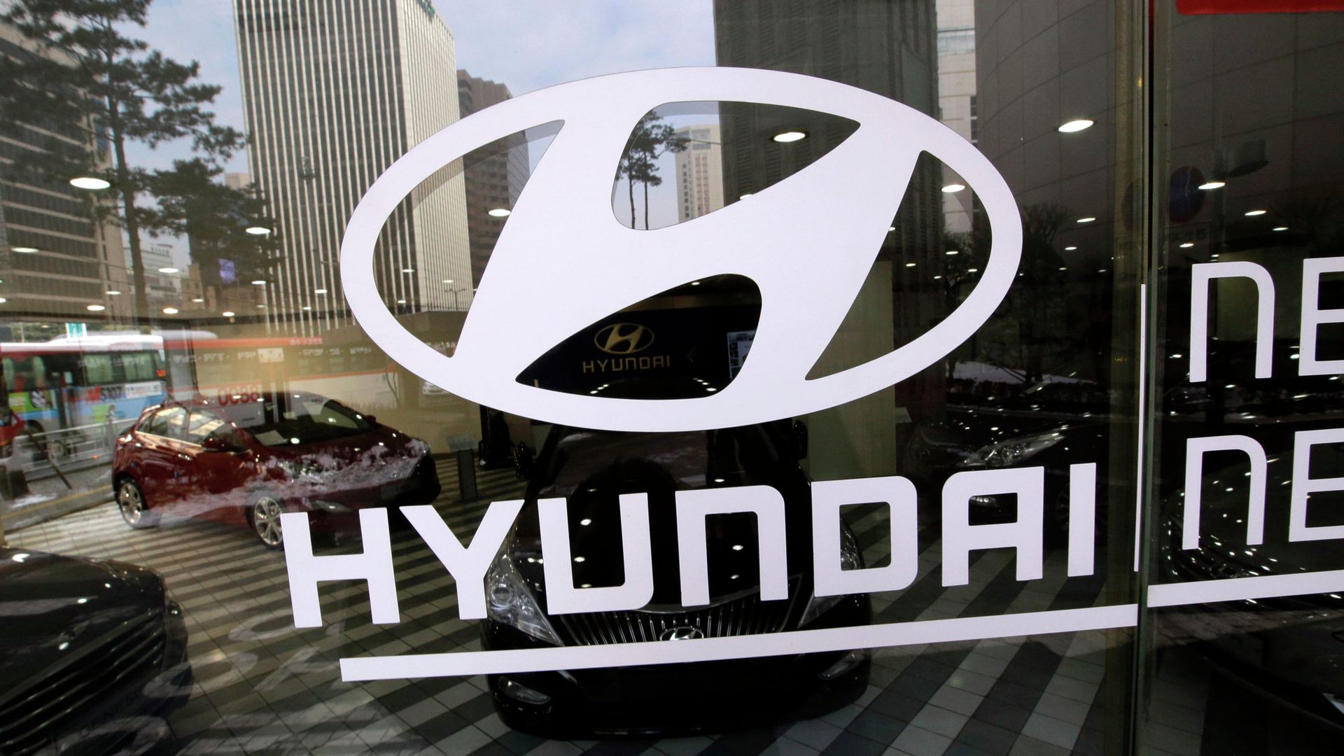 Автосалон Hyundai  - РИА Новости, 1920, 01.09.2026