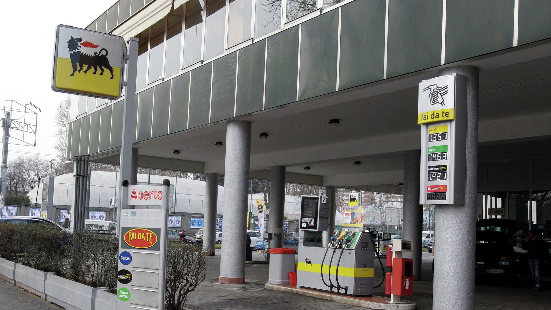 Заправочная станция компании Eni в Милане Заправочная станция компании Eni в Милане - РИА Новости, 1920, 05.06.2022