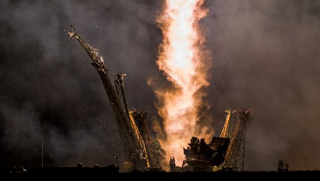 Старт ракеты космического аппарата, архивное фото