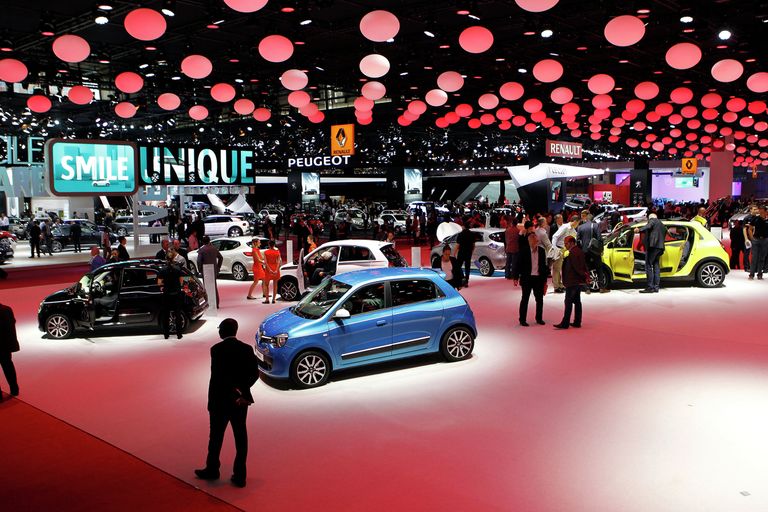Автомобили Renault Twingo на Парижском автосалоне Автомобили Renault Twingo на Парижском автосалоне