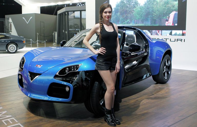 Стенд компании Venturi на Парижском автосалоне Стенд компании Venturi на Парижском автосалоне