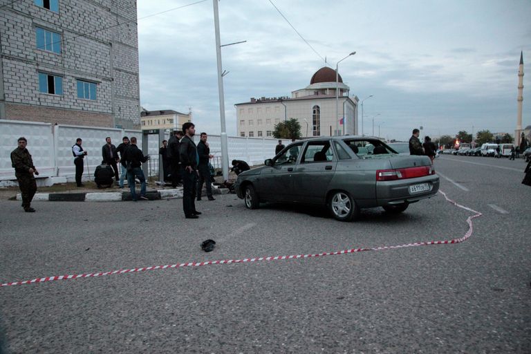 Полиция оцепила место взрыва в областной столице, Грозном Полиция оцепила место взрыва в областной столице, Грозном