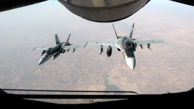 Истребители ВВС США над Ираком, архивное фото Истребители ВВС США над Ираком, архивное фото