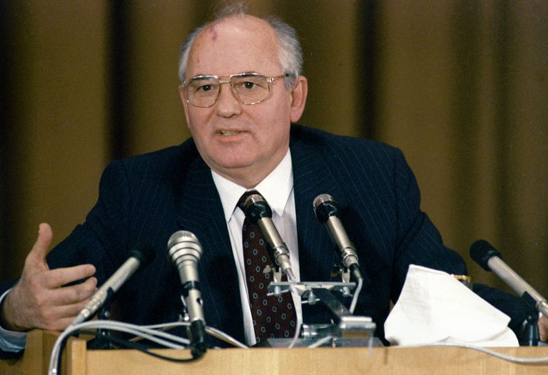Председатель Верховного Совета СССР Михаил Горбачев. 1990 год