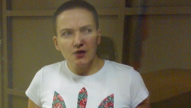 Летчица Надежда Савченко в суде. 13 октября 2014 Летчица Надежда Савченко в суде. 13 октября 2014