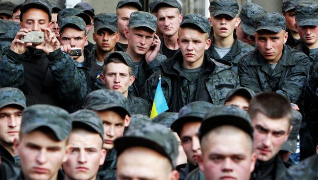 Бойцы Нацгвардии Украины устроили бунт и пошли на Киев Бойцы Нацгвардии Украины устроили бунт и пошли на Киев