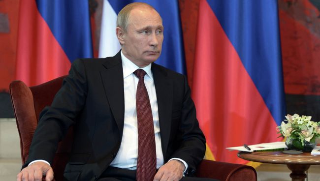 16 октября 2014. Президент России Владимир Путин во время встречи президентом Сербии Томиславом Николичем в Белграде 16 октября 2014. Президент России Владимир Путин во время встречи президентом Сербии Томиславом Николичем в Белграде