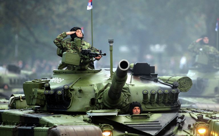 Военный парад в честь 70-летия освобождения Белграда Военный парад в честь 70-летия освобождения Белграда