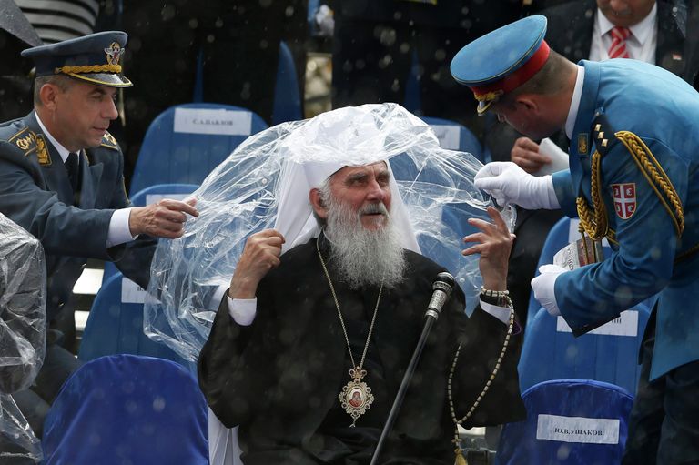 Сербский Патриарх Ириней на параде в честь 70-летия освобождения Белграда Сербский Патриарх Ириней на параде в честь 70-летия освобождения Белграда