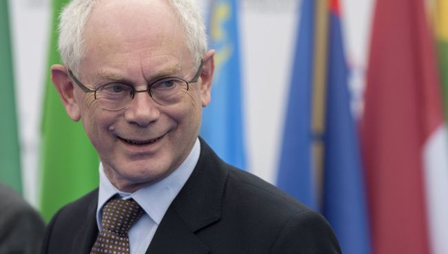 Председатель Европейского Совета Херман Ван Ромпей перед началом заседания саммита форума Азия-Европа