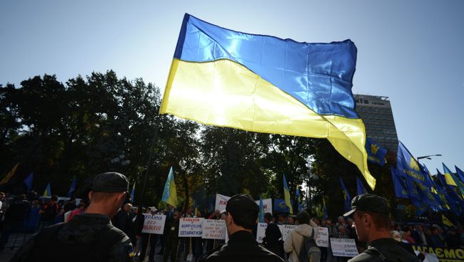 Пикет в поддержку закона о люстрации власти в Киеве Пикет в поддержку закона о люстрации власти в Киеве