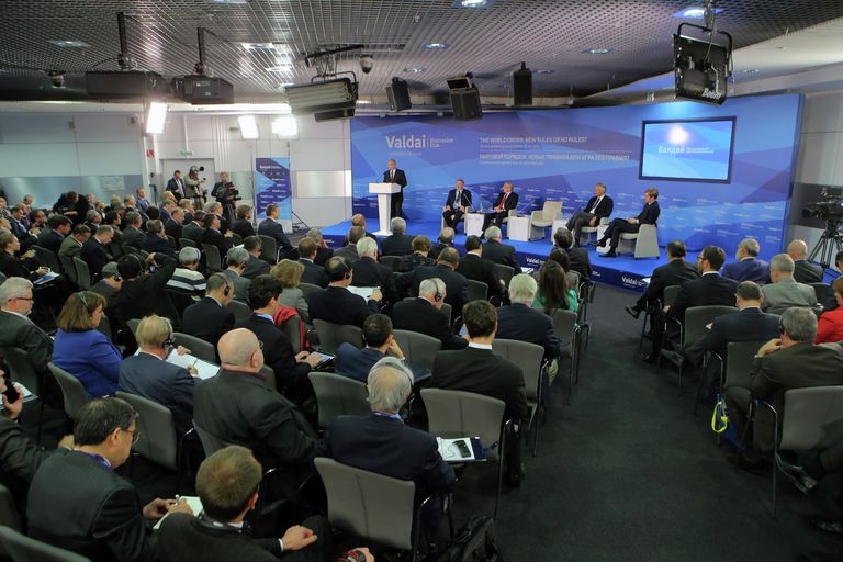 В.Путин принял участие в итоговой пленарной сессии XI заседания Международного дискуссионного клуба Валдай В.Путин принял участие в итоговой пленарной сессии XI заседания Международного дискуссионного клуба Валдай