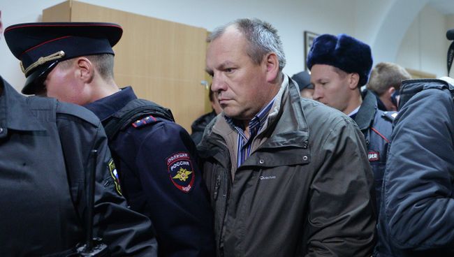 Ведущий инженер аэродромной службы аэропорта Внуково Владимир Леденев в суде. Архивное фото Ведущий инженер аэродромной службы аэропорта Внуково Владимир Леденев в суде. Архивное фото