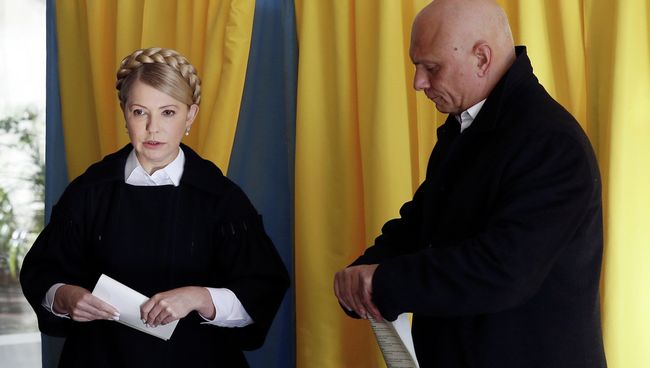 Юлия Тимошенко проголосовала на выборах в Верховную Раду Юлия Тимошенко проголосовала на выборах в Верховную Раду