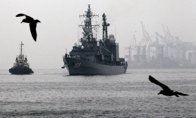 Эсминец Хамагири Морских сил самообороны Японии, прибывший в бухту Золотой Рог Эсминец Хамагири Морских сил самообороны Японии, прибывший в бухту Золотой Рог