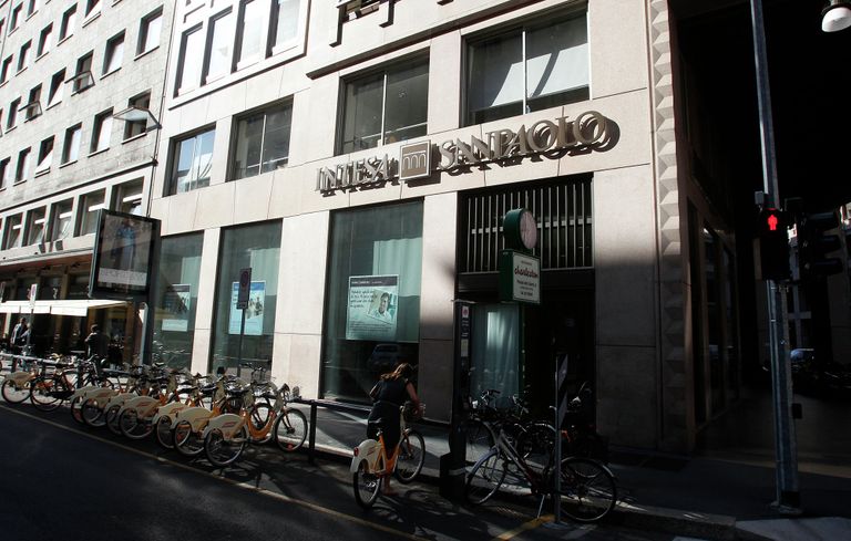 Офис банка Intesa Sanpaolo в Милане