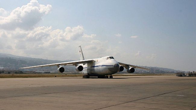 Самолет российской авиакомпании Волга-Днепр Ан-124, в пятницу принужденный к посадке в аэропорту Мумбаи за нарушение правил транзита через Индию, получил нужные разрешение и вылетел
