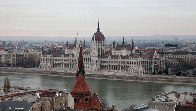 Здание венгерского парламента в Будапеште