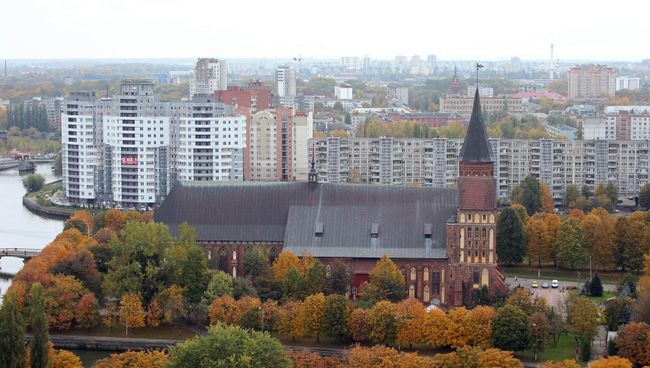 Вид на Кафедральный Собор на острове Канта в городе Калининграде. Архивное фото Вид на Кафедральный Собор на острове Канта в городе Калининграде. Архивное фото