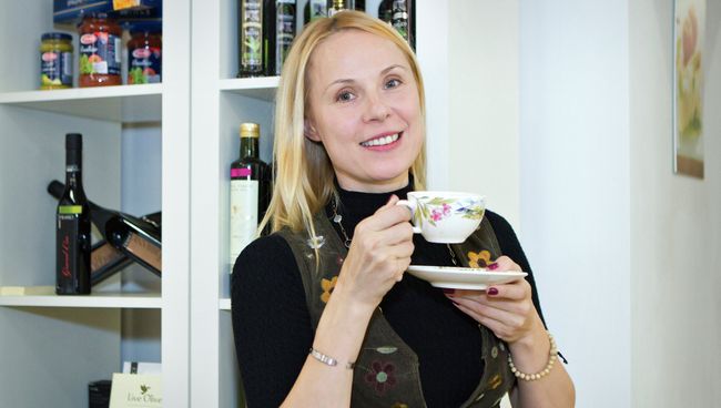 Дина Корзун приглашает к Безумному чаепитию Дина Корзун приглашает к Безумному чаепитию