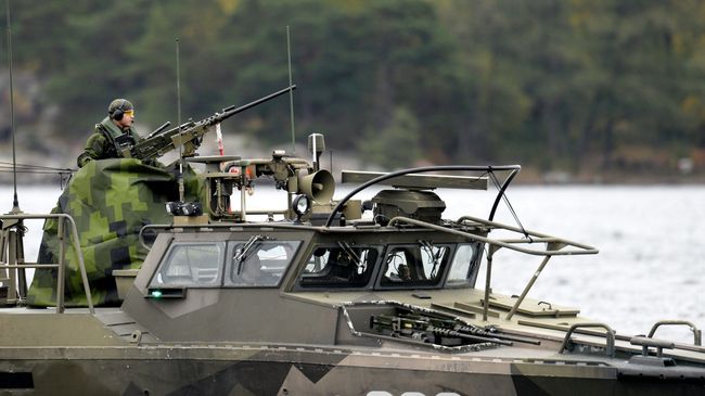 Военный ВМФ Швеции на страже в водах Стокгольмского архипелага 18 октября 2014 Военный ВМФ Швеции на страже в водах Стокгольмского архипелага 18 октября 2014