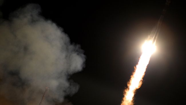 Старт ракеты-носителя Союз-ФГ с ТПК Союз ТМА-15М на космодроме Байконур