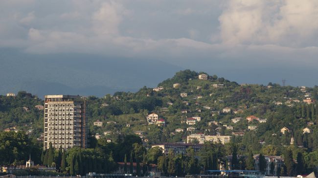 Вид на Сухум. Архивное фото Вид на Сухум. Архивное фото