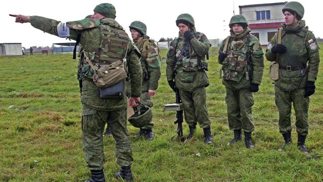 Военнослужащие на учениях морских пехотинцев береговых войск Балтийского флота в рамках подготовки ко дню морской пехоты в Калининградской области Военнослужащие на учениях морских пехотинцев береговых войск Балтийского флота в рамках подготовки ко дню морской пехоты в Калининградской области