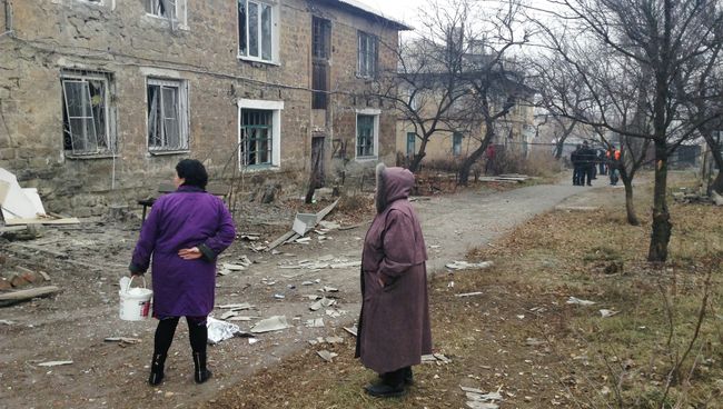 Последствия обстрела Донецка украинскими силовиками. Архивное фото