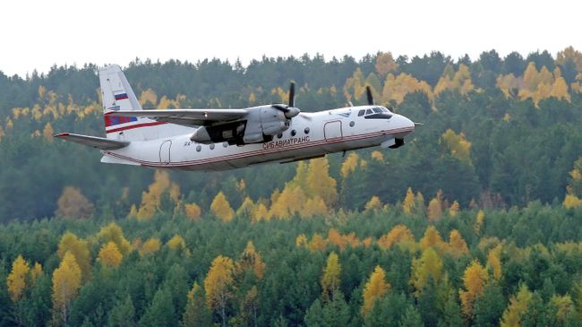 Самолет Ан-24 авиакомпании Сибавиатранс 