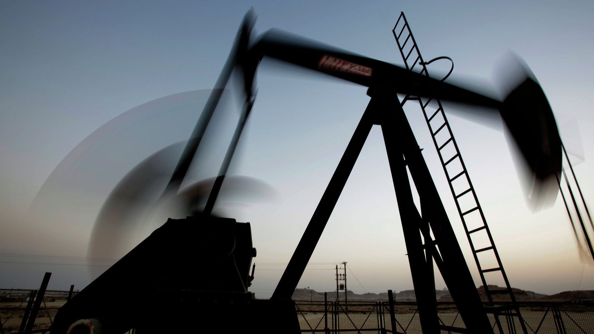 Добыча нефти. Архивное фото - РИА Новости, 1920, 20.06.2022