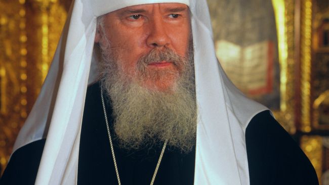 Патриарх Московский и всея Руси Алексий II (второй). Архивное фото Патриарх Московский и всея Руси Алексий II (второй). Архивное фото