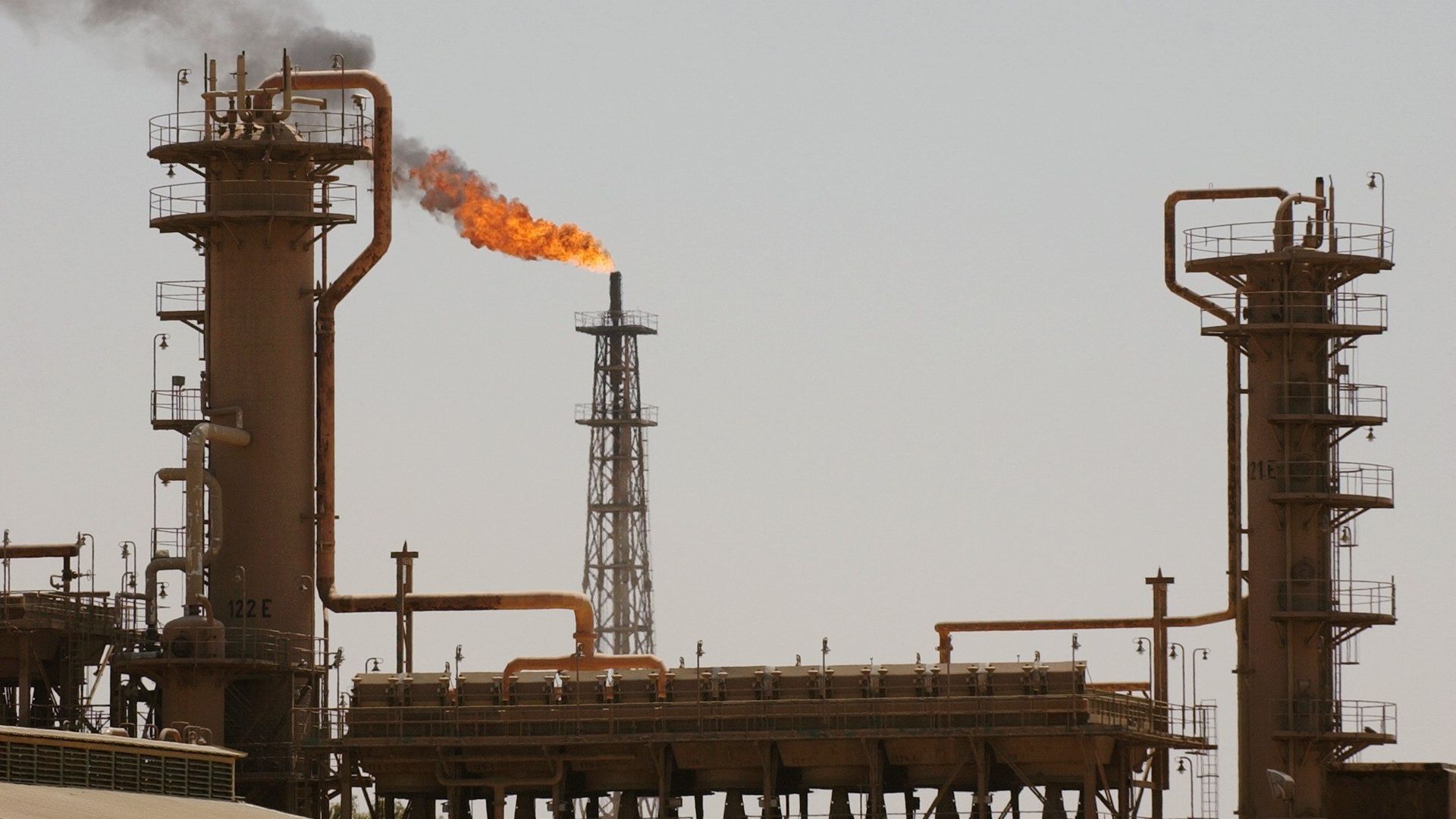 Крупнейший в Ираке нефтеперерабатывающий завод в северном городе Байджи Крупнейший в Ираке нефтеперерабатывающий завод в северном городе Байджи - РИА Новости, 1920, 04.03.2026