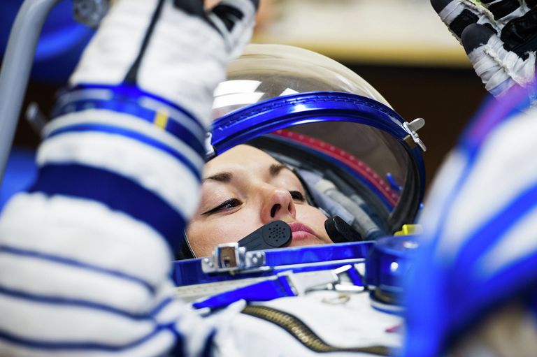 Космонавт Роскосмоса Елена Серова перед полетом на МКС Космонавт Роскосмоса Елена Серова перед полетом на МКС