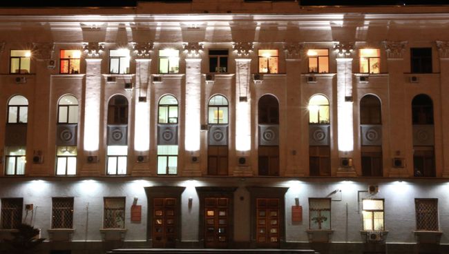 Здание Совета министров Республики Крым в Симферополе. Архивное фото Здание Совета министров Республики Крым в Симферополе. Архивное фото