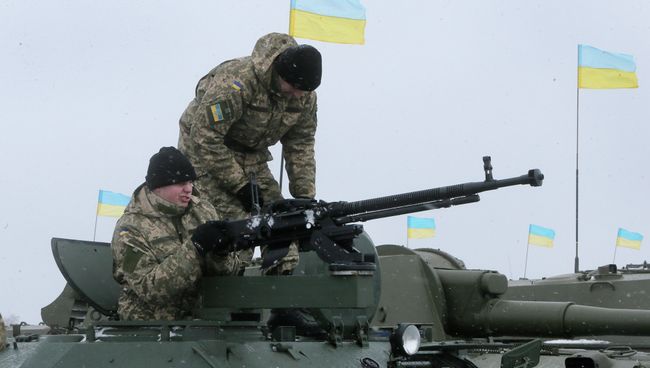 Солдаты украинской армии возле города Житомир. Архивное фото Солдаты украинской армии возле города Житомир. Архивное фото