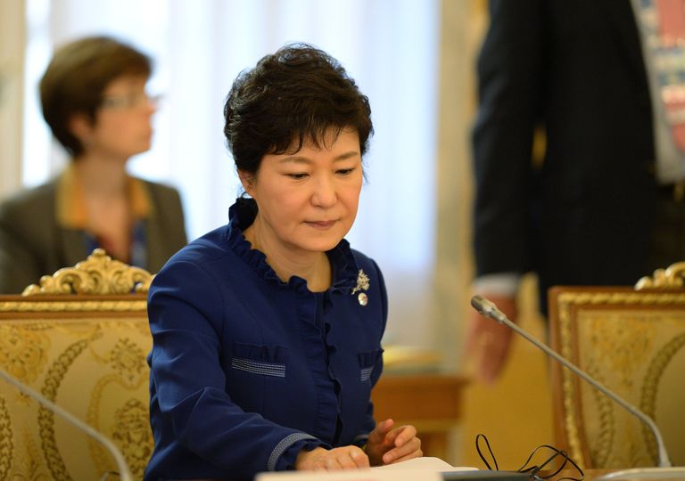 Президент Республики Корея Пак Кын Хе во время рабочего заседания глав делегаций государств-участников G20 Президент Республики Корея Пак Кын Хе во время рабочего заседания глав делегаций государств-участников G20