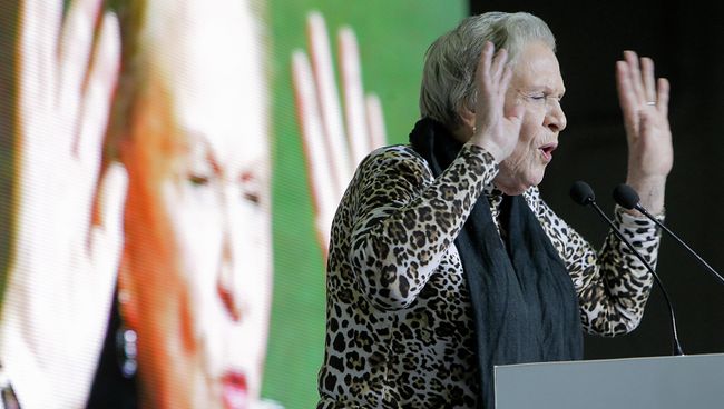 Актриса Римма Маркова выступает на съезде партии Справедливая Россия в Москве