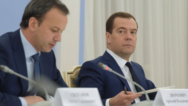 Премьер-министр РФ Д.Медведев провел совещание по вопросу стабильного функционирования отраслей сельского хозяйства Премьер-министр РФ Д.Медведев провел совещание по вопросу стабильного функционирования отраслей сельского хозяйства