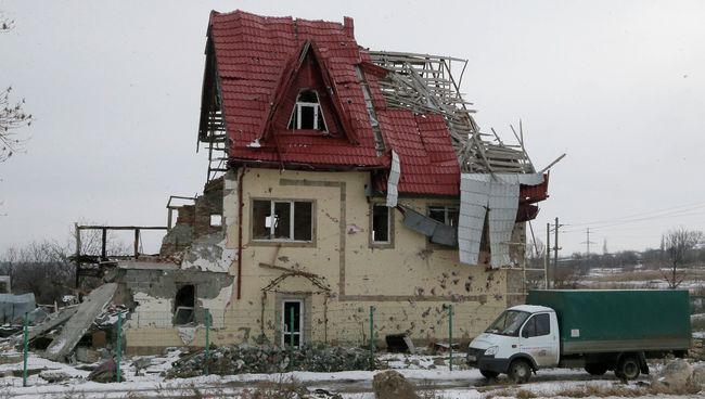Разрушенный дом в Донецкой области, Украина Разрушенный дом в Донецкой области, Украина