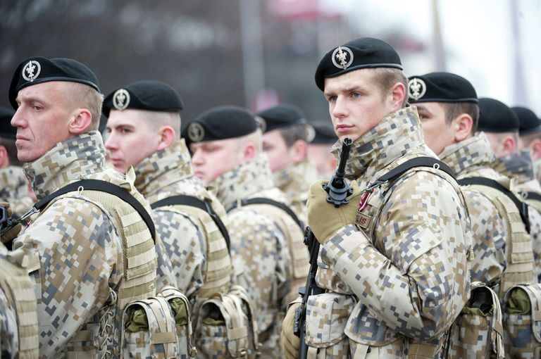 Солдаты латвийской армии Солдаты латвийской армии