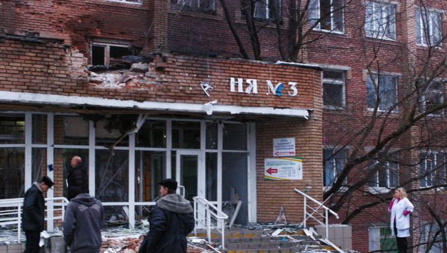 Артиллерийский снаряд попал в одну из больниц Донецка Артиллерийский снаряд попал в одну из больниц Донецка