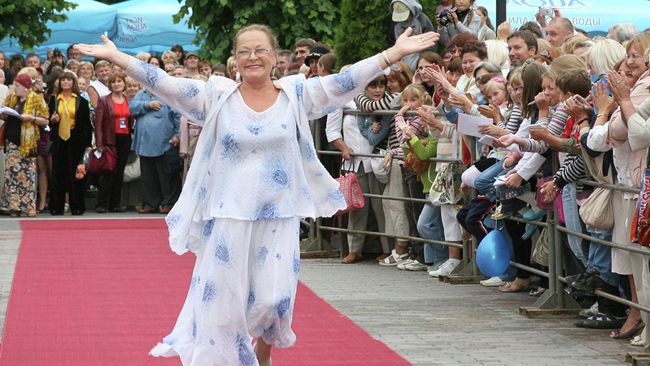 Актриса Раиса Рязанова Актриса Раиса Рязанова