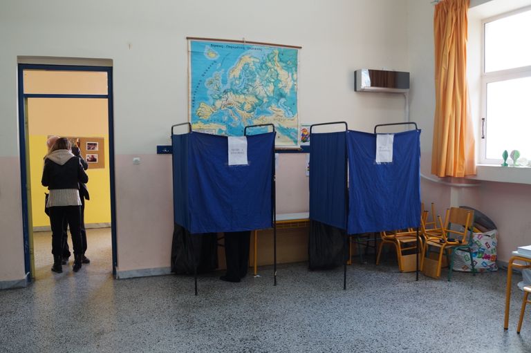 Голосование на парламентских выборах в Греции Голосование на парламентских выборах в Греции