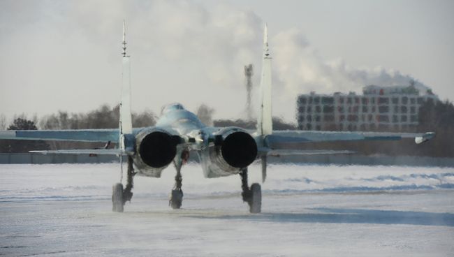Многоцелевой истребитель Су-30. Архивное фото Многоцелевой истребитель Су-30. Архивное фото