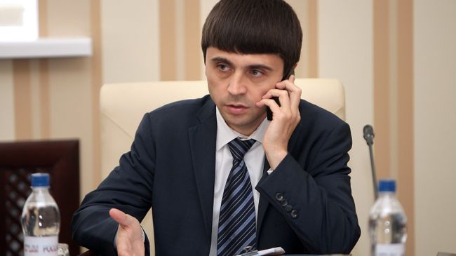 Заместитель председателя Совета министров Республики Крым Руслан Бальбек. Архивное фото Заместитель председателя Совета министров Республики Крым Руслан Бальбек. Архивное фото